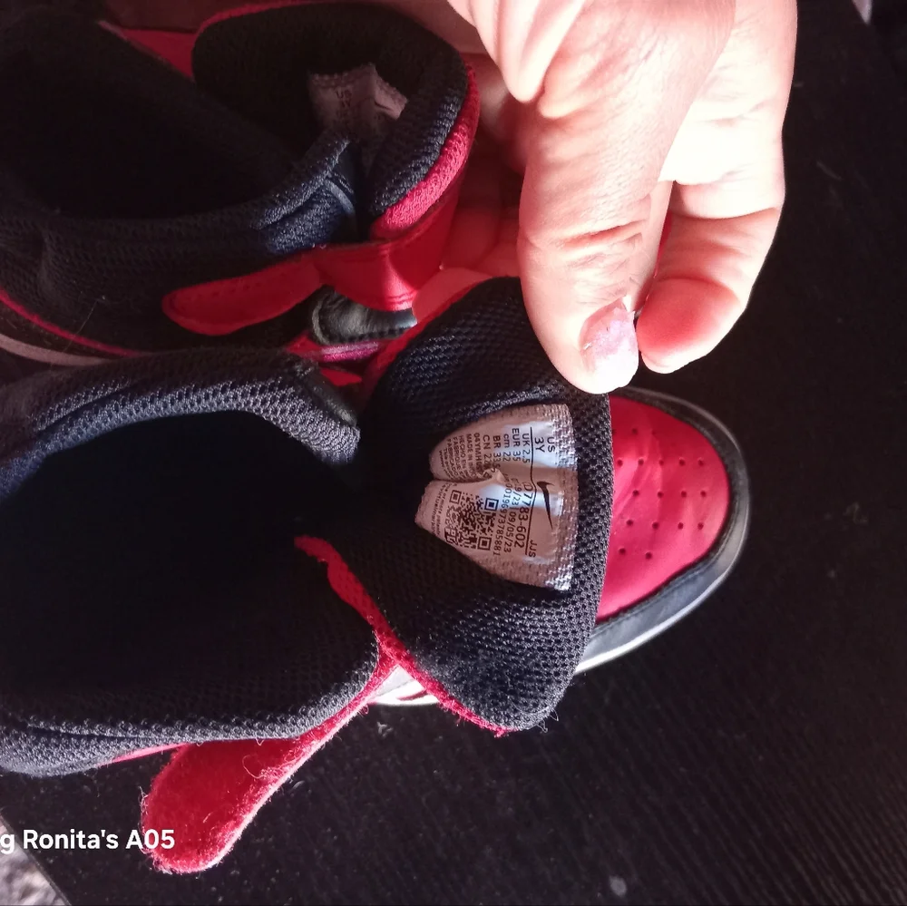 Nike Kids high too dunk Red and Black Sneakers size 3 youth